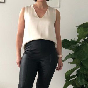 ALYSI V-Neck Sleeveless Blouse